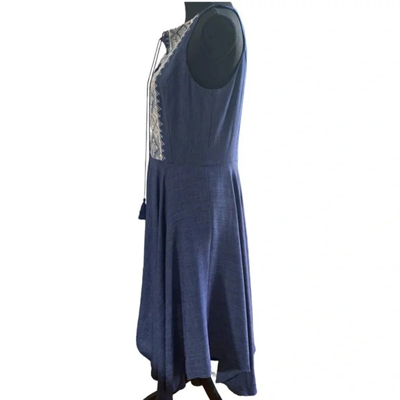 NWOT White House Black Market Embroidered Blue Dress, Size 10. - Picture 3 of 6